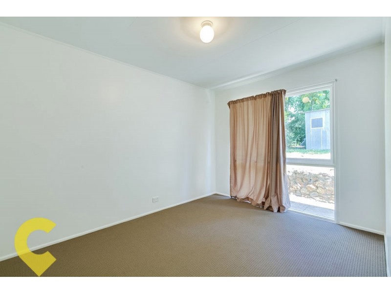 8 Ewinga Street, Kingston QLD 4114