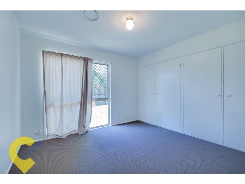 8 Ewinga Street, Kingston QLD 4114