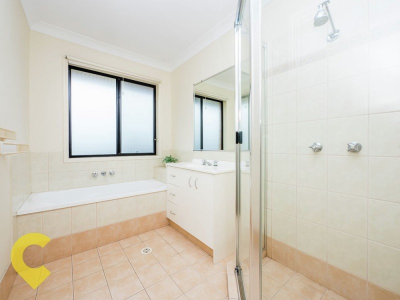 2 Apsley Crescent, Parkinson QLD 4115