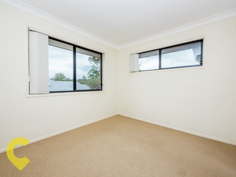 2 Apsley Crescent, Parkinson QLD 4115