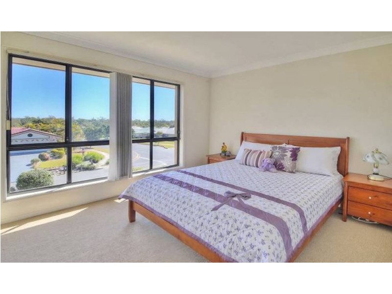 2 Apsley Crescent, Parkinson QLD 4115