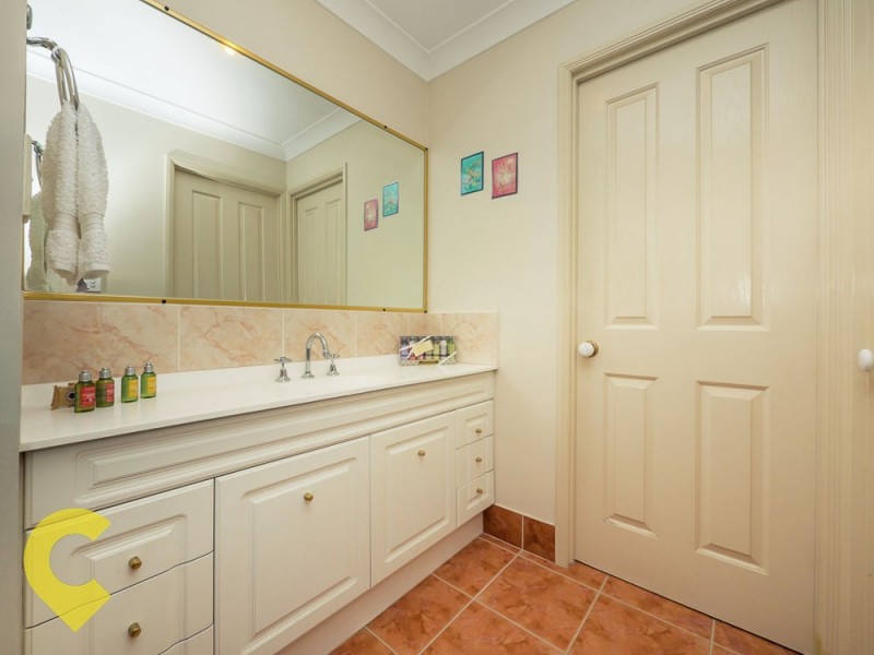 30 Silky Oak Crescent, Carindale QLD 4152