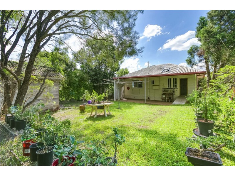 25 Chaucer Street, Moorooka QLD 4105