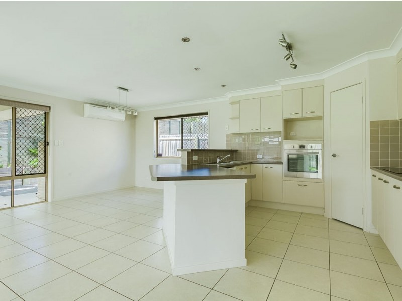 64 Larapinta Circuit, Parkinson QLD 4115