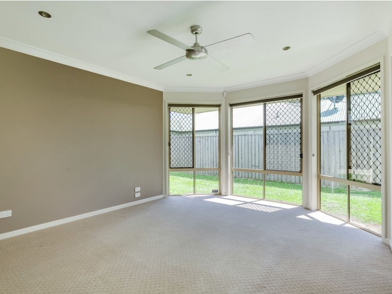 64 Larapinta Circuit, Parkinson QLD 4115