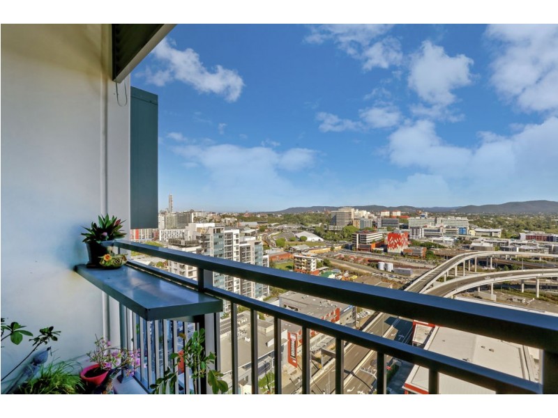 1707/35 Campbell Street, Bowen Hills QLD 4006