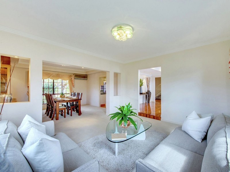 3 Beaulieu Crescent, Carindale QLD 4152