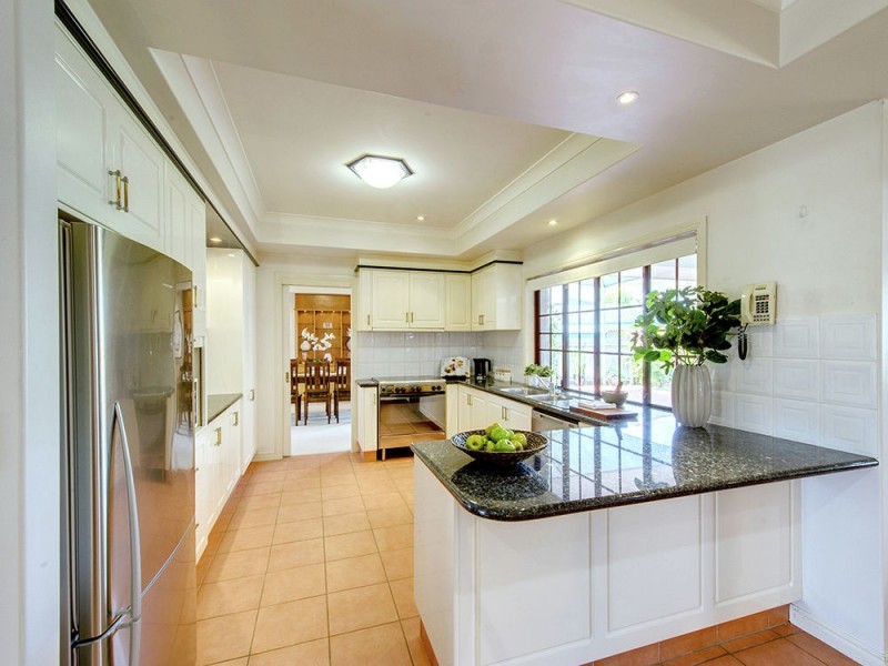 3 Beaulieu Crescent, Carindale QLD 4152