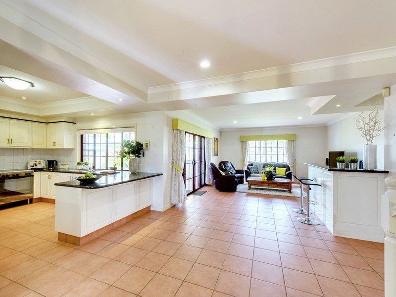 3 Beaulieu Crescent, Carindale QLD 4152