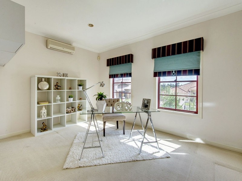 3 Beaulieu Crescent, Carindale QLD 4152