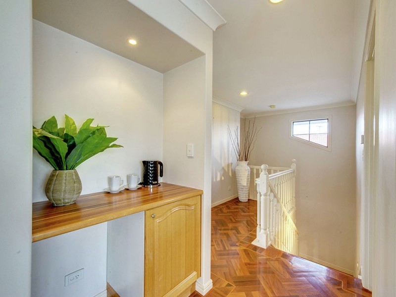 3 Beaulieu Crescent, Carindale QLD 4152