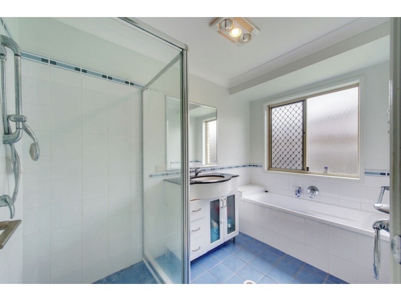 216 Edwards Street, Raceview QLD 4305