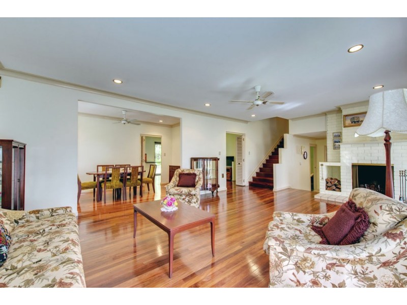 3 Manara Place, Eight Mile Plains QLD 4113