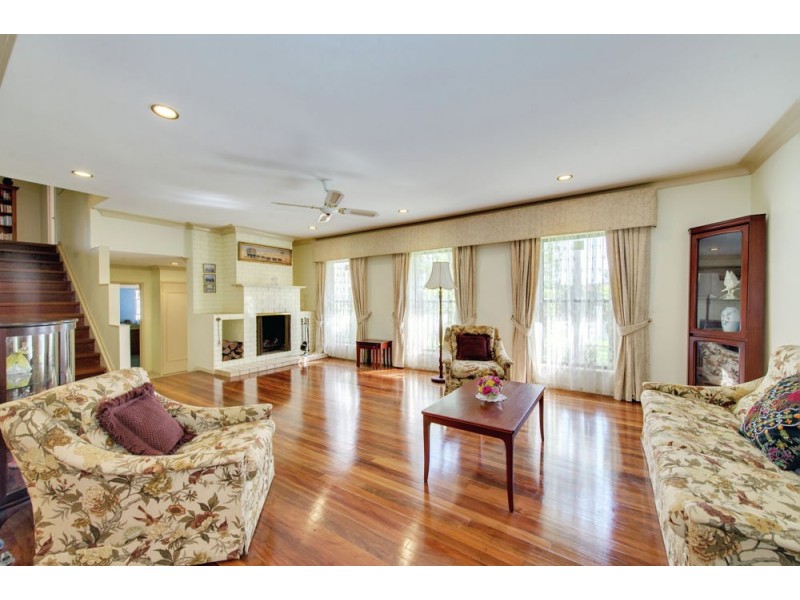 3 Manara Place, Eight Mile Plains QLD 4113