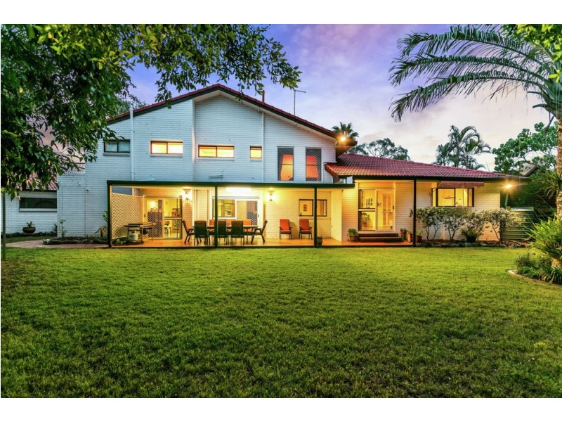 3 Manara Place, Eight Mile Plains QLD 4113