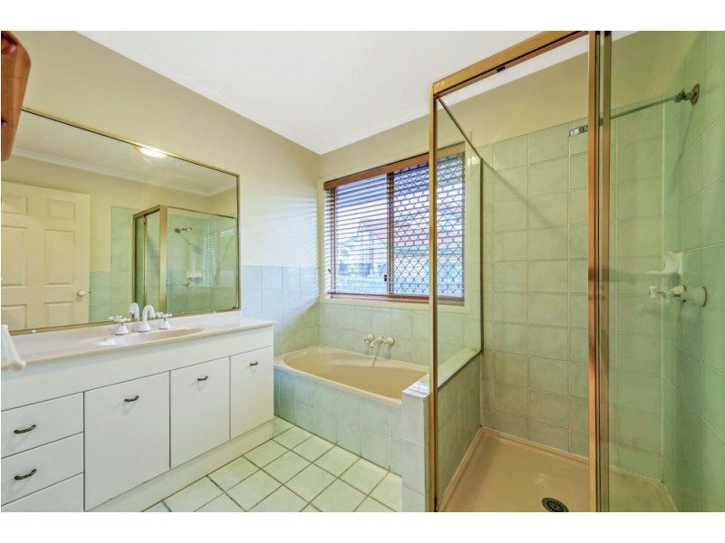 19 Jacaranda Place, Eight Mile Plains QLD 4113