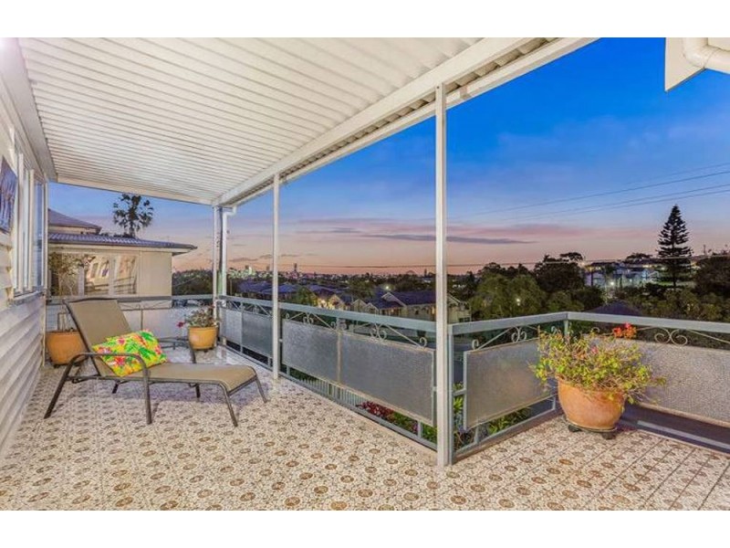 43 Donald Street, Camp Hill QLD 4152