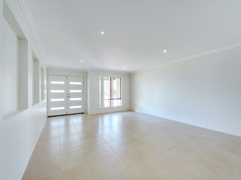 77 Bellevue Road, Goodna QLD 4300