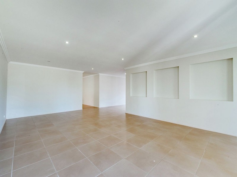 77 Bellevue Road, Goodna QLD 4300