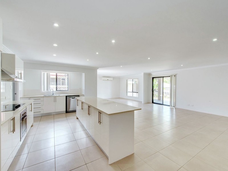 77 Bellevue Road, Goodna QLD 4300