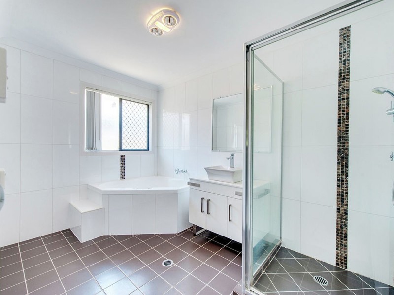 77 Bellevue Road, Goodna QLD 4300