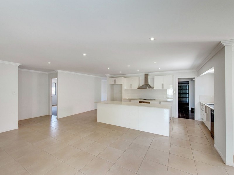 77 Bellevue Road, Goodna QLD 4300