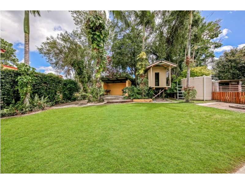 18 Yurugu Street, Woodridge QLD 4114