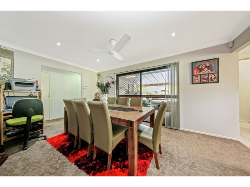 22 Ranchwood Avenue, Browns Plains QLD 4118
