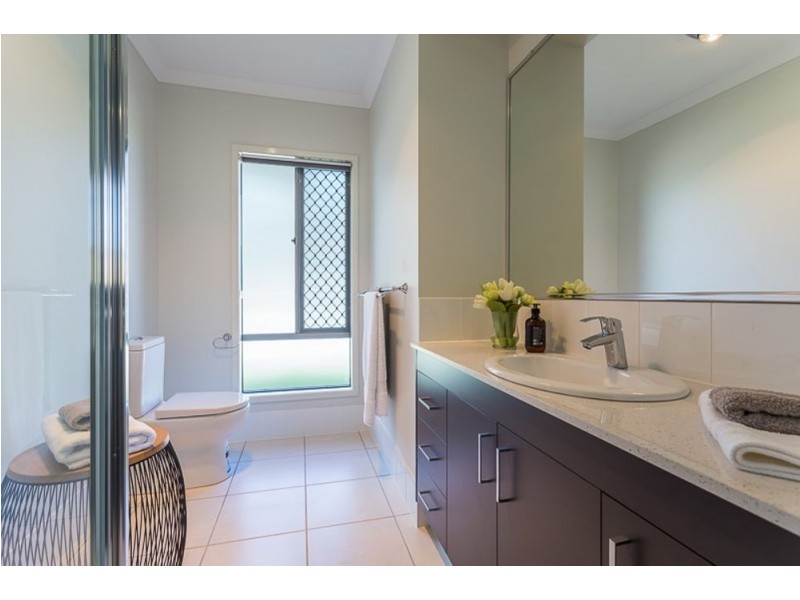 100 Splendour Street, Rochedale QLD 4123