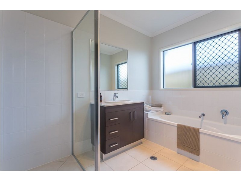 100 Splendour Street, Rochedale QLD 4123