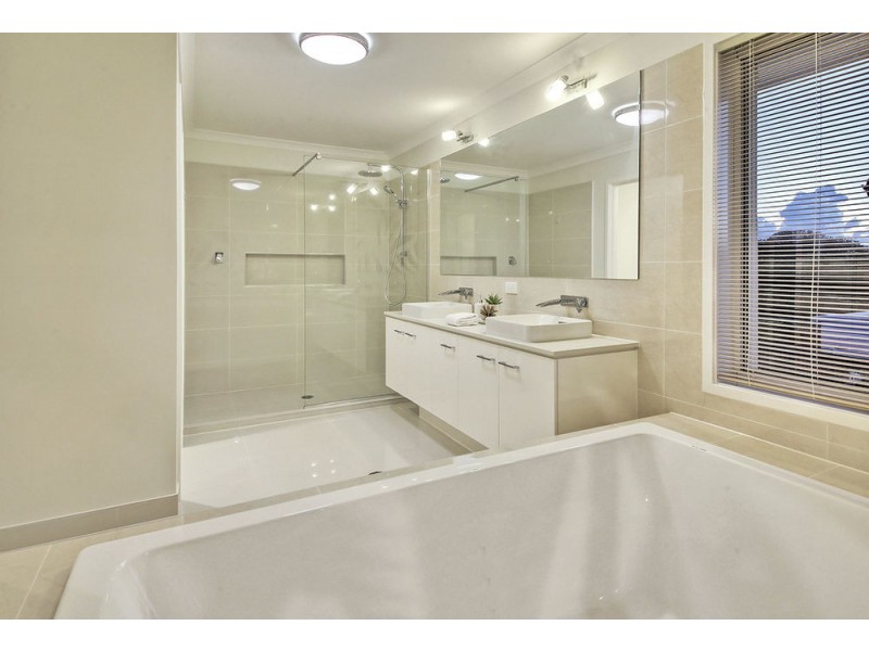 65 Skyview Avenue, Rochedale QLD 4123