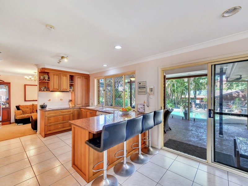 413 Kessels Road, Robertson QLD 4109