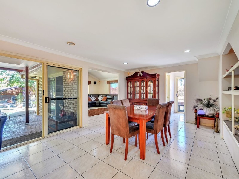 413 Kessels Road, Robertson QLD 4109