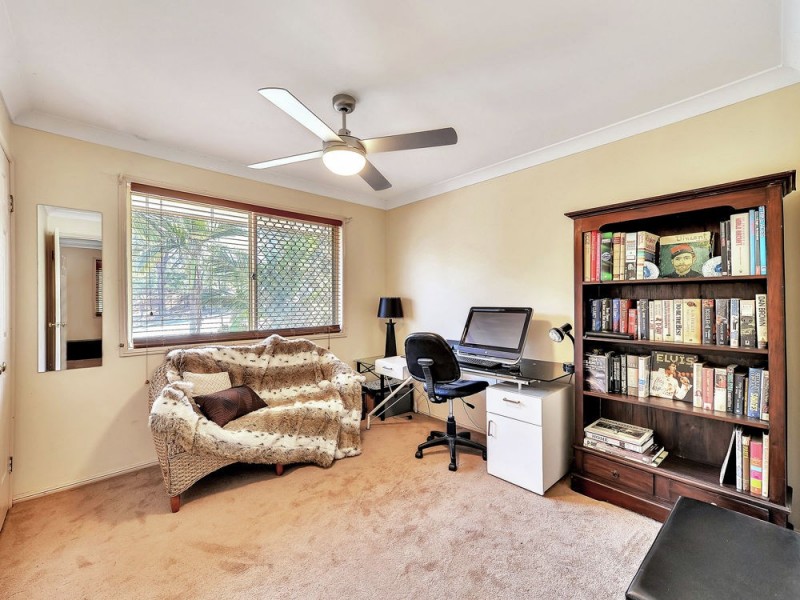 413 Kessels Road, Robertson QLD 4109