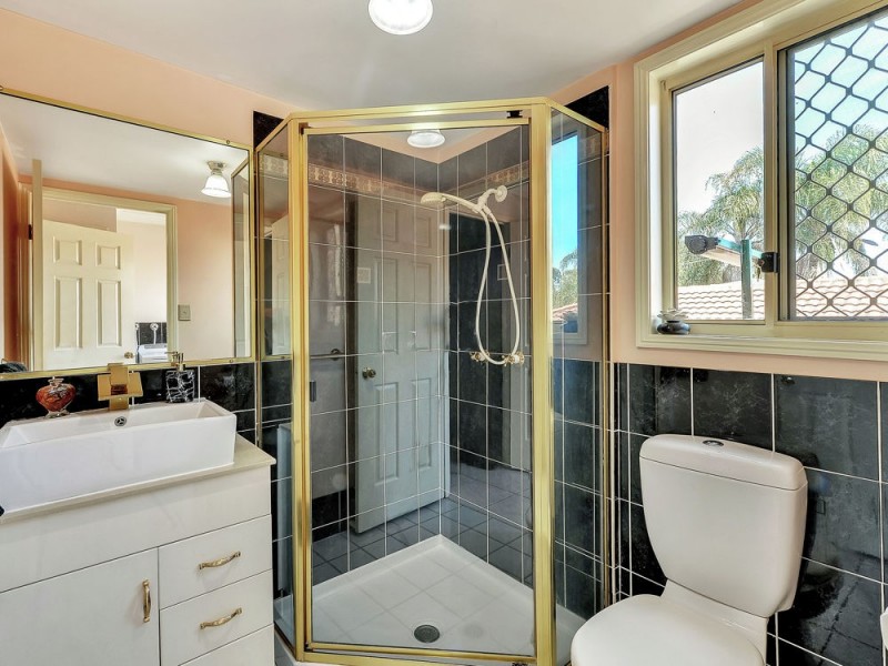 413 Kessels Road, Robertson QLD 4109