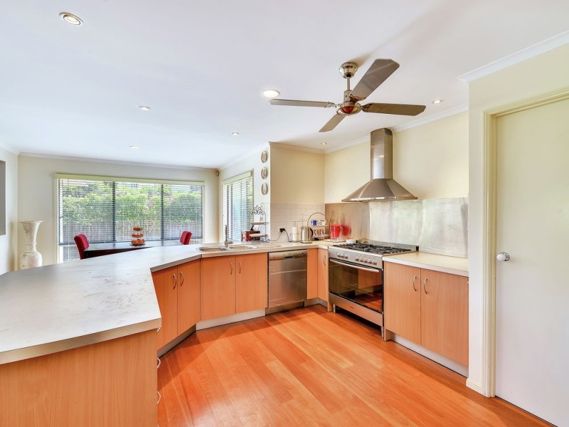 9 David Place, Manly West QLD 4179