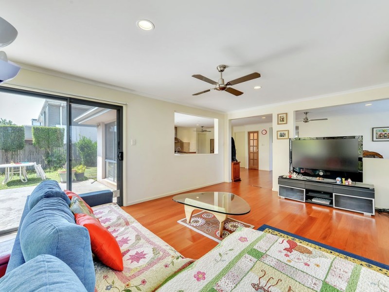9 David Place, Manly West QLD 4179