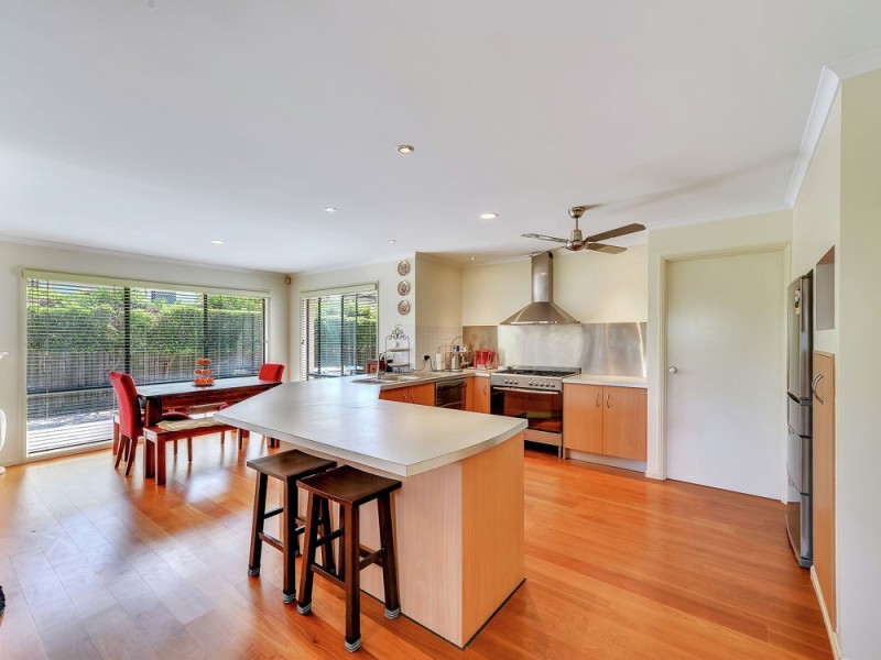 9 David Place, Manly West QLD 4179