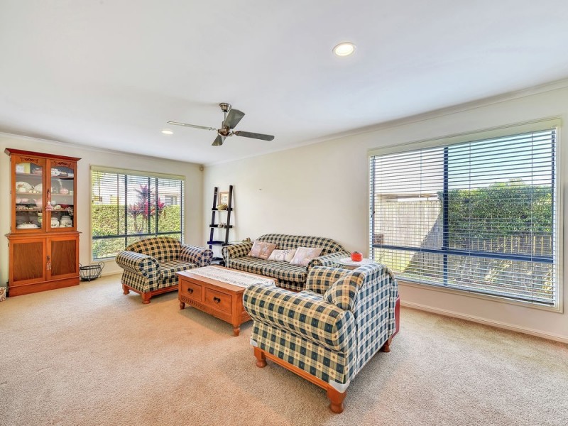 9 David Place, Manly West QLD 4179