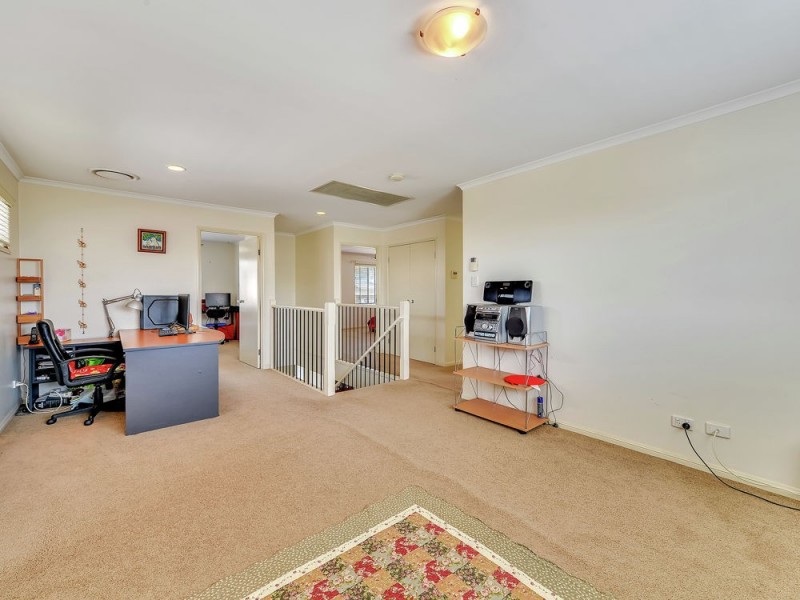 9 David Place, Manly West QLD 4179