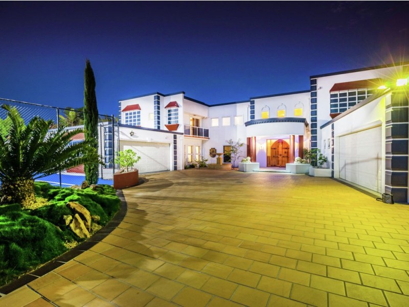 11 Grenoble Place, Raby Bay QLD 4163
