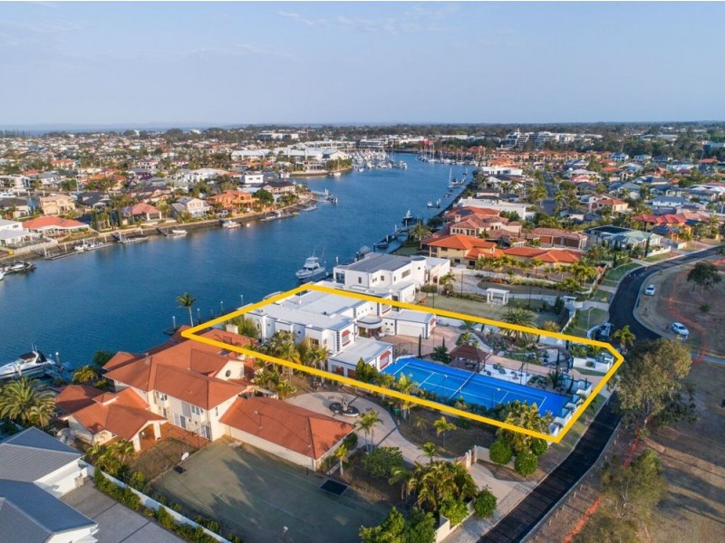 11 Grenoble Place, Raby Bay QLD 4163