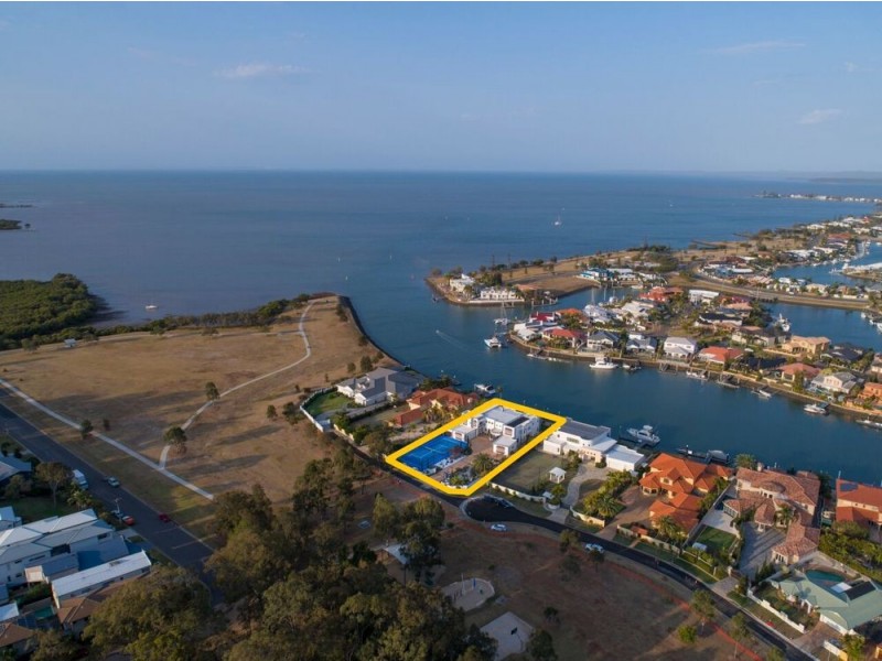 11 Grenoble Place, Raby Bay QLD 4163