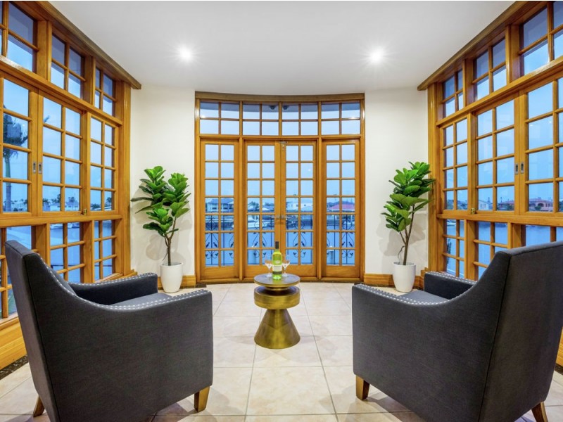 11 Grenoble Place, Raby Bay QLD 4163