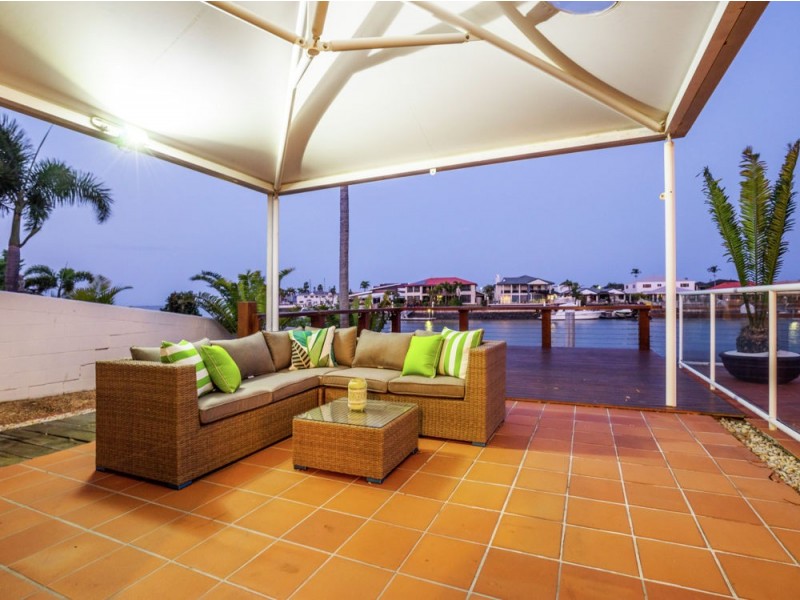 11 Grenoble Place, Raby Bay QLD 4163