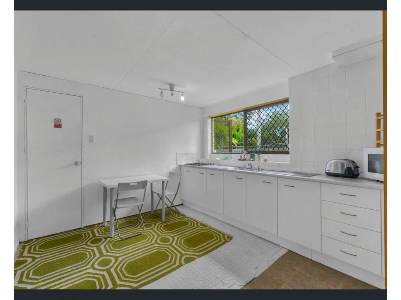 77 Grout Street, Macgregor QLD 4109