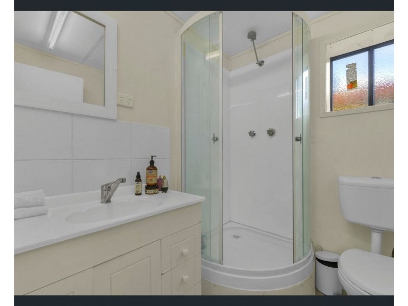 77 Grout Street, Macgregor QLD 4109