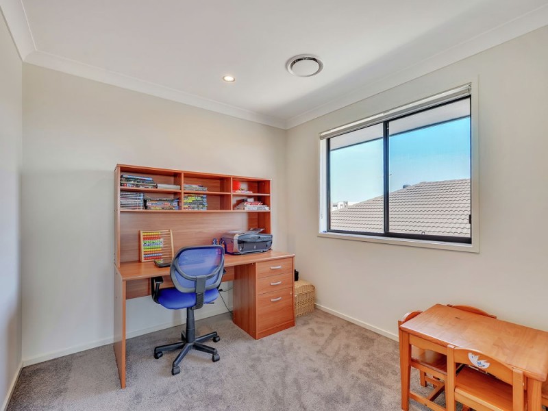 19 Plateau Place, Rochedale QLD 4123