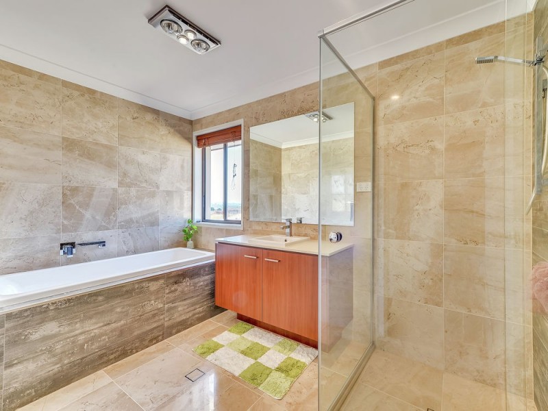 19 Plateau Place, Rochedale QLD 4123