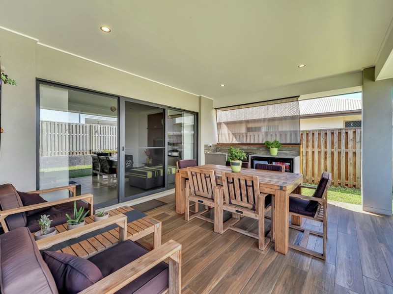 19 Plateau Place, Rochedale QLD 4123